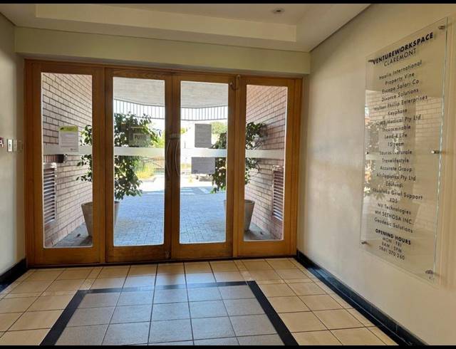 BUSINESS PROPERTY TO RENT IN CLAREMONT